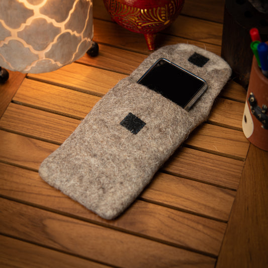 Pochette longue en laine de chat