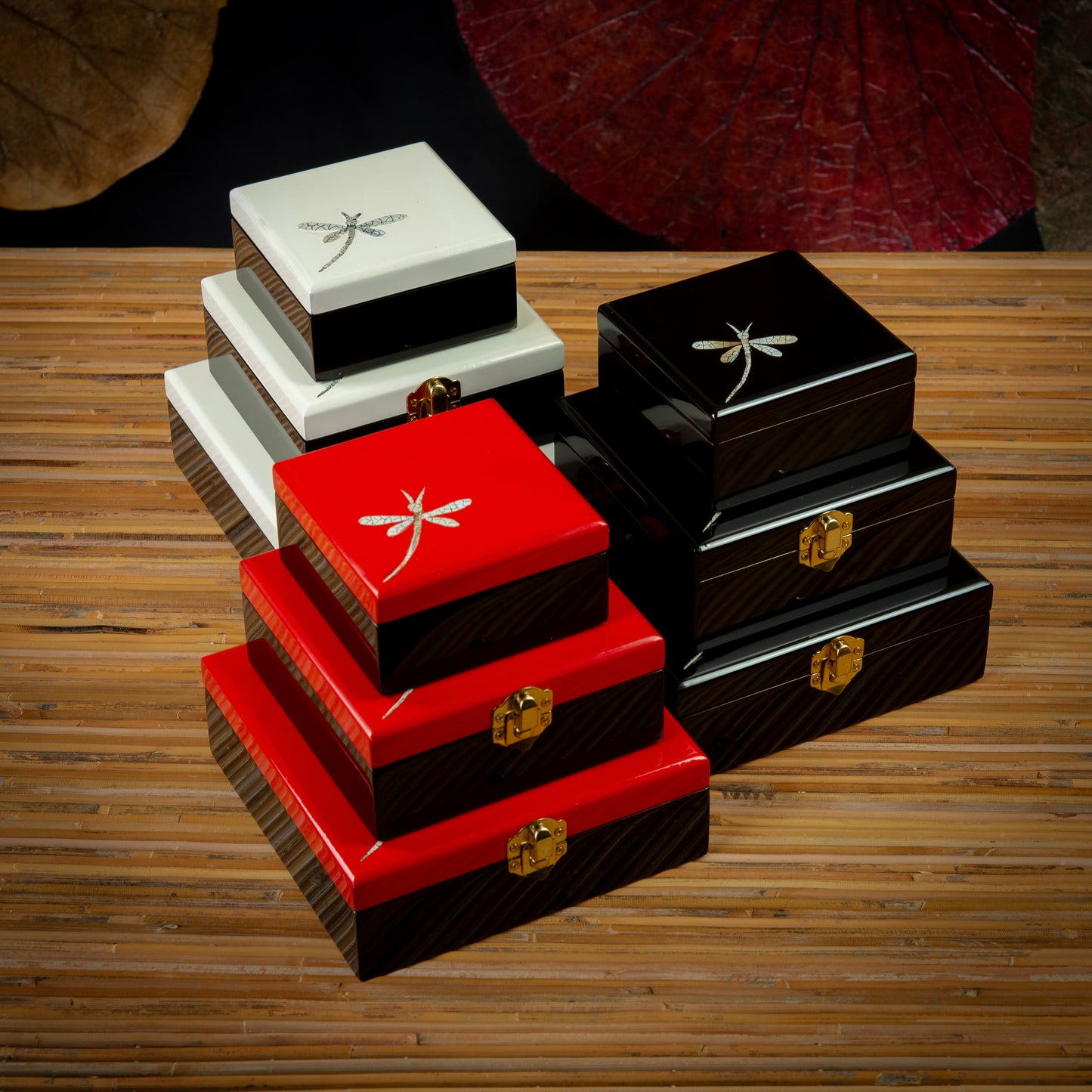 Dragonfly Design Square Lacquer Jewelry Box with Mirror and Egg Shell