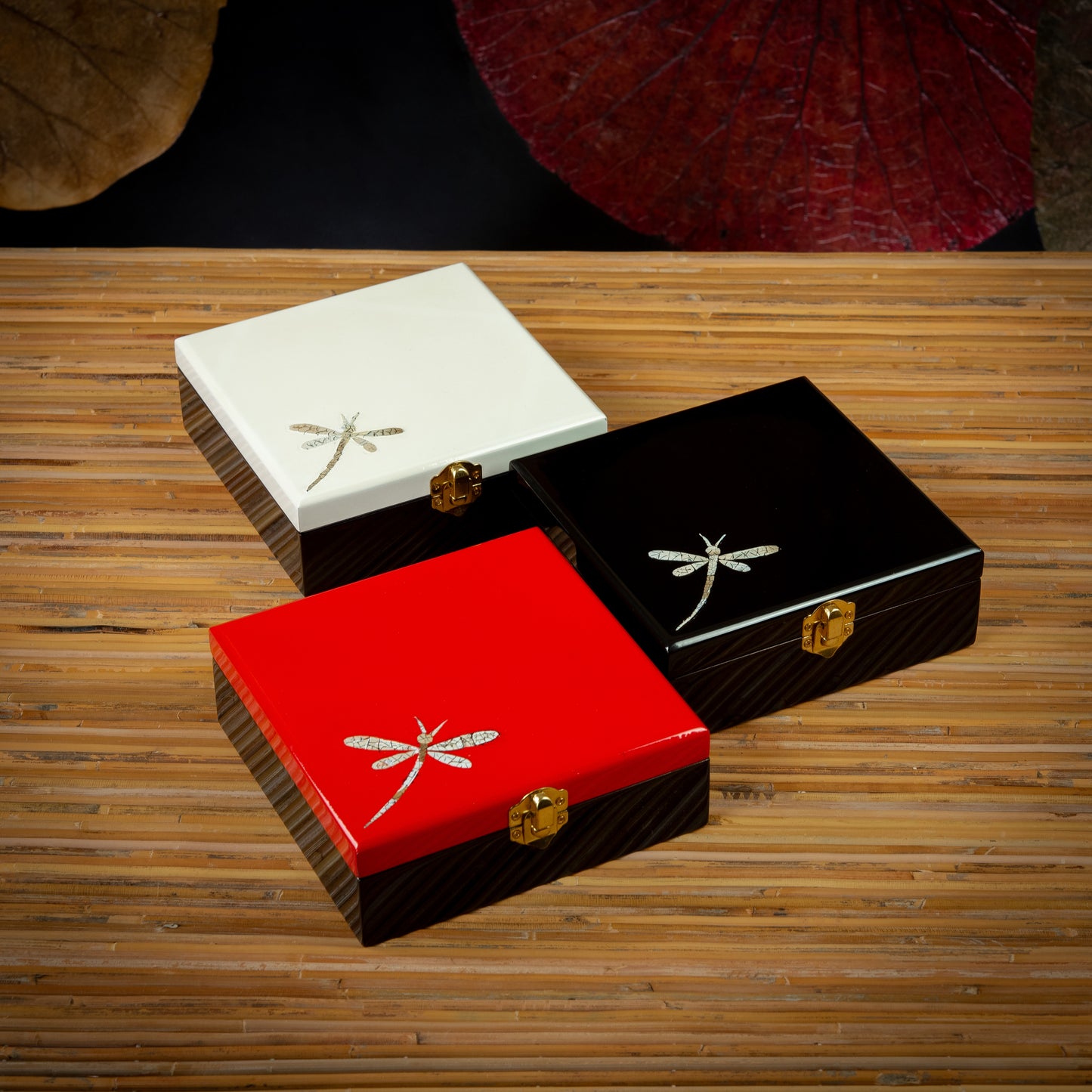 Dragonfly Design Square Lacquer Jewelry Box with Mirror and Egg Shell