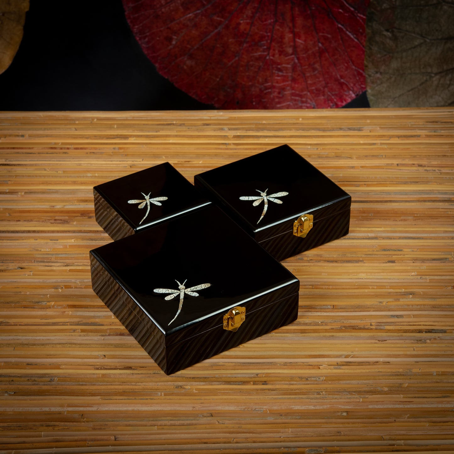 Dragonfly Design Square Lacquer Jewelry Box with Mirror and Egg Shell