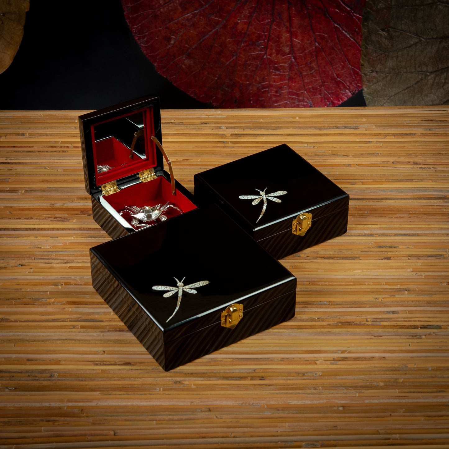 Dragonfly Design Square Lacquer Jewelry Box with Mirror and Egg Shell