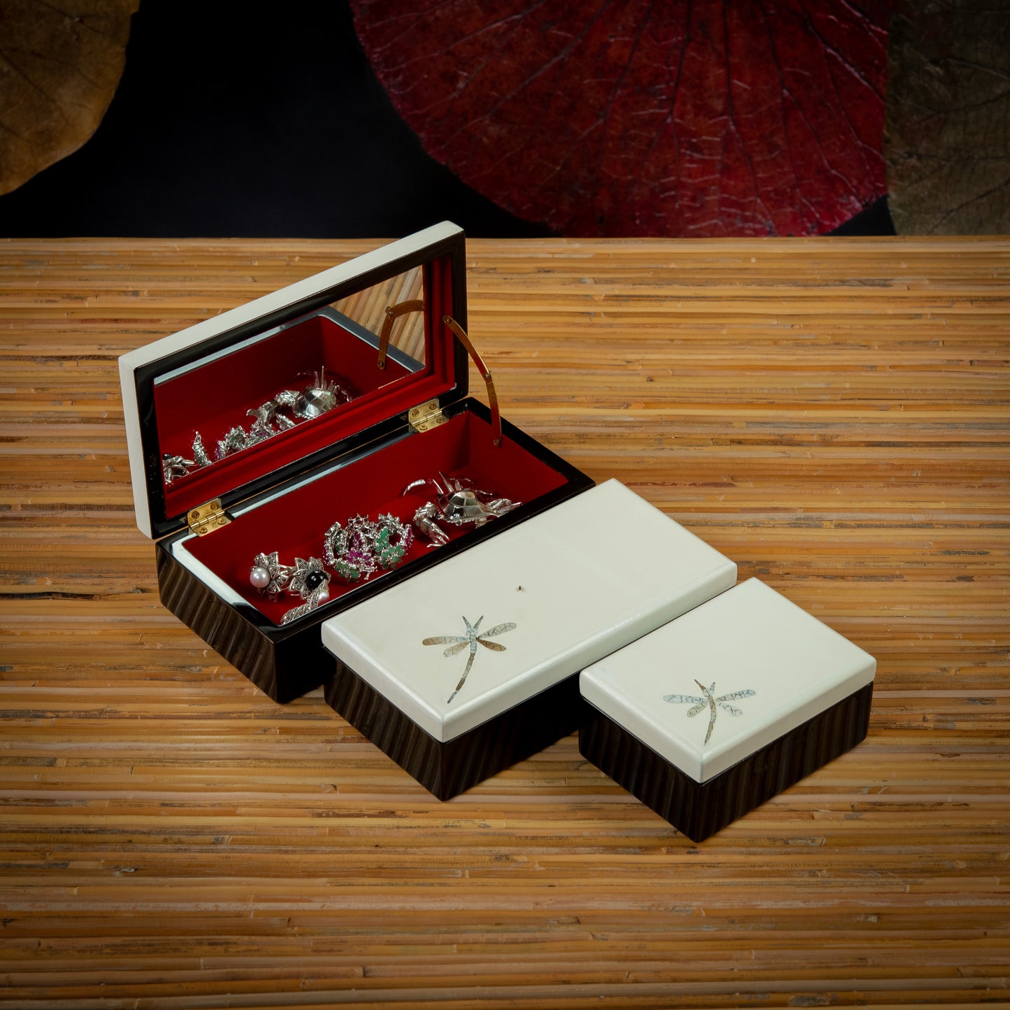 Dragonfly Design Rectangle Lacquer Jewelry Box with Mirror and Egg Shell