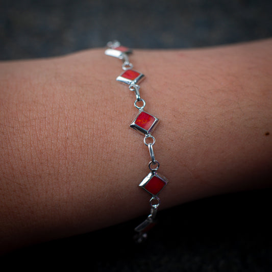 Sterling Silver Diamond Shaped Chain Bracelet With Jewel