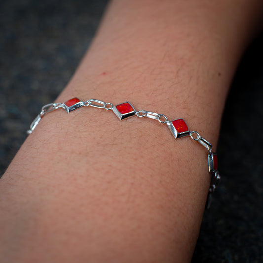 Sterling Silver Diamond Shaped Chain Bracelet With Jewel
