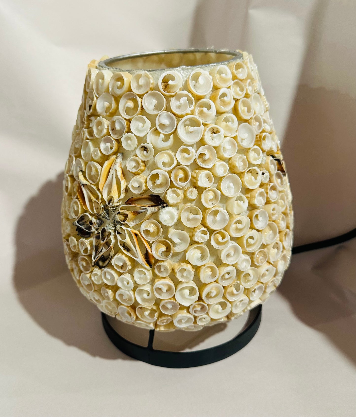 Hand Made Vase Shape Lamp with Seashells