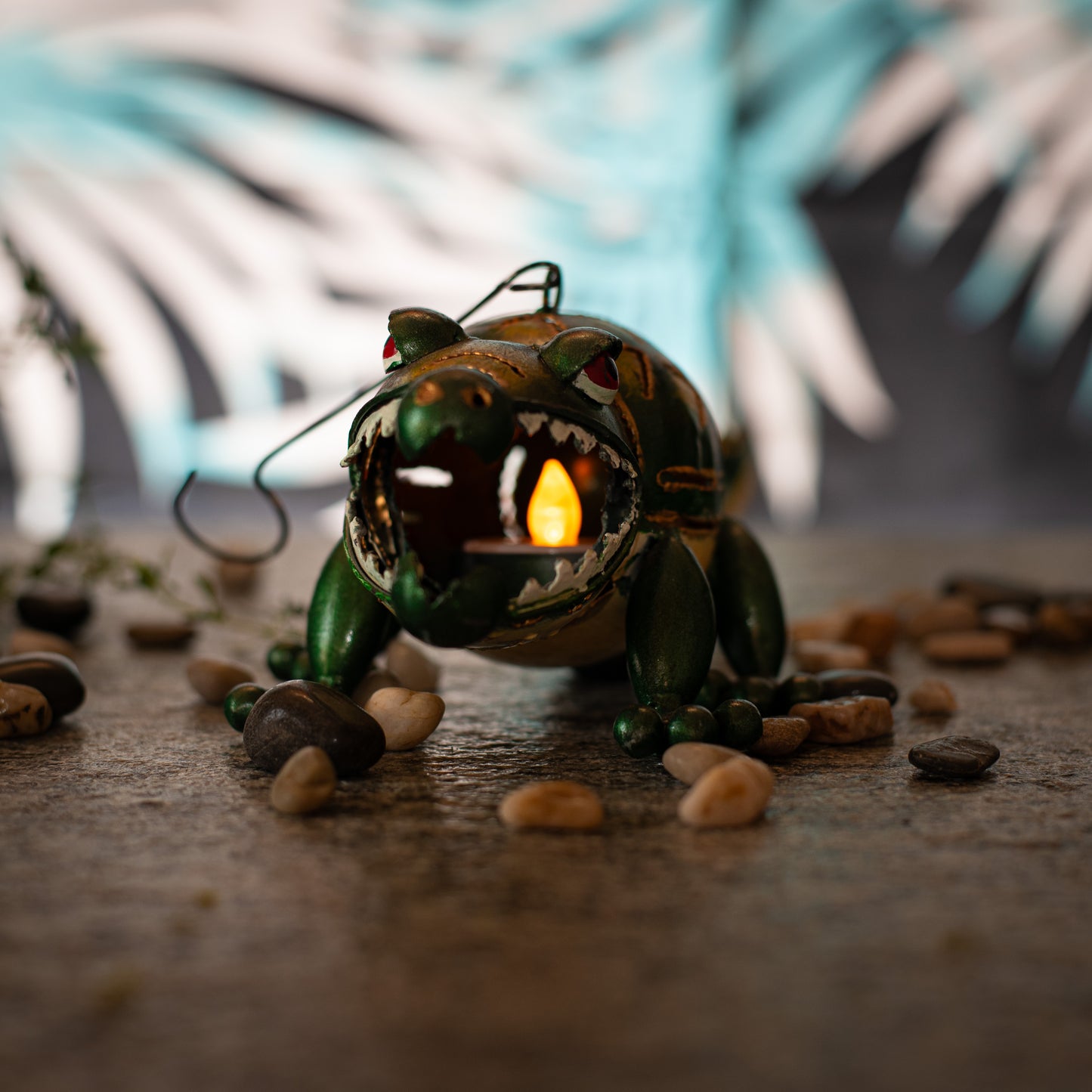 Hanging Metal Crocodile Lantern