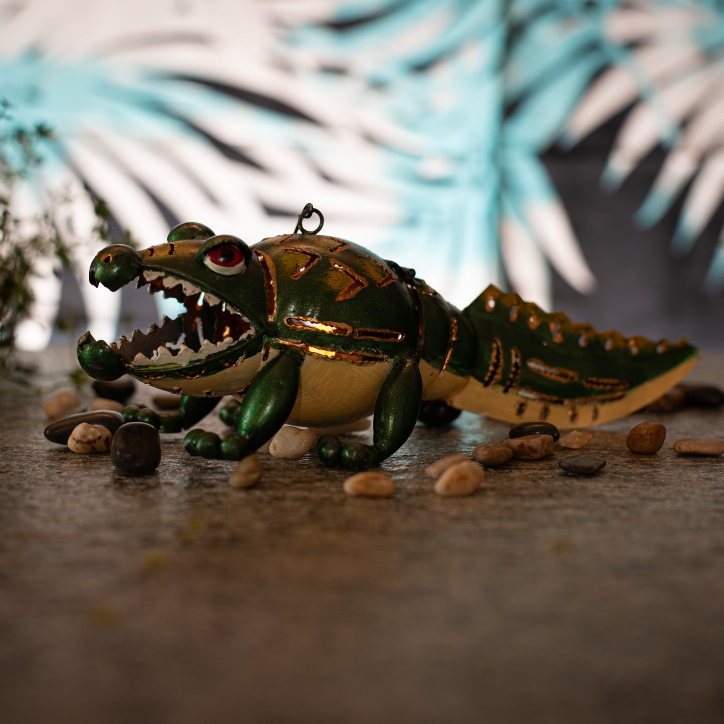 Hanging Metal Crocodile Lantern