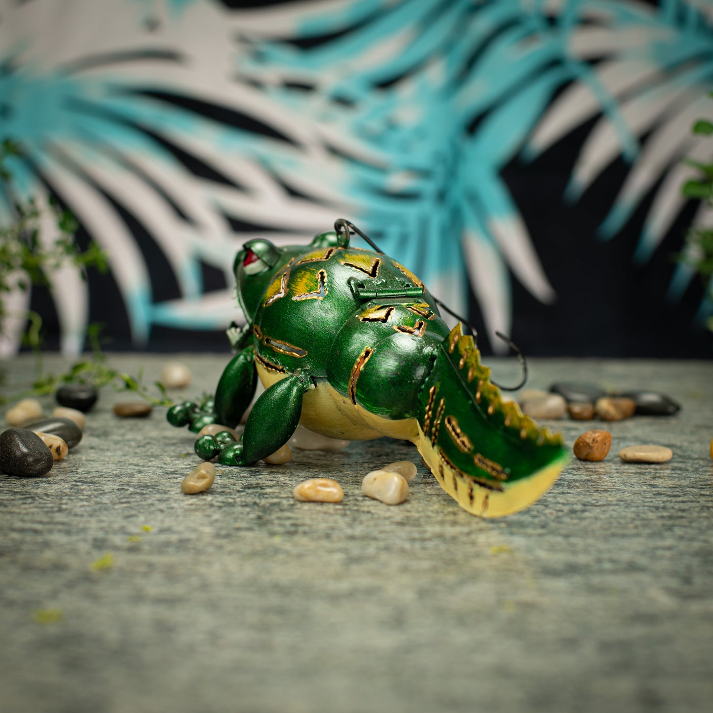 Hanging Metal Crocodile Lantern