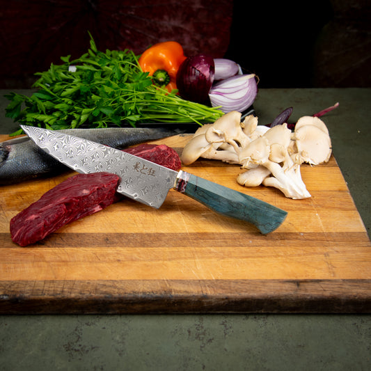 Couteau en acier Damas 67 couches fait main avec manche en érable échauffé bleu et bois de cerf