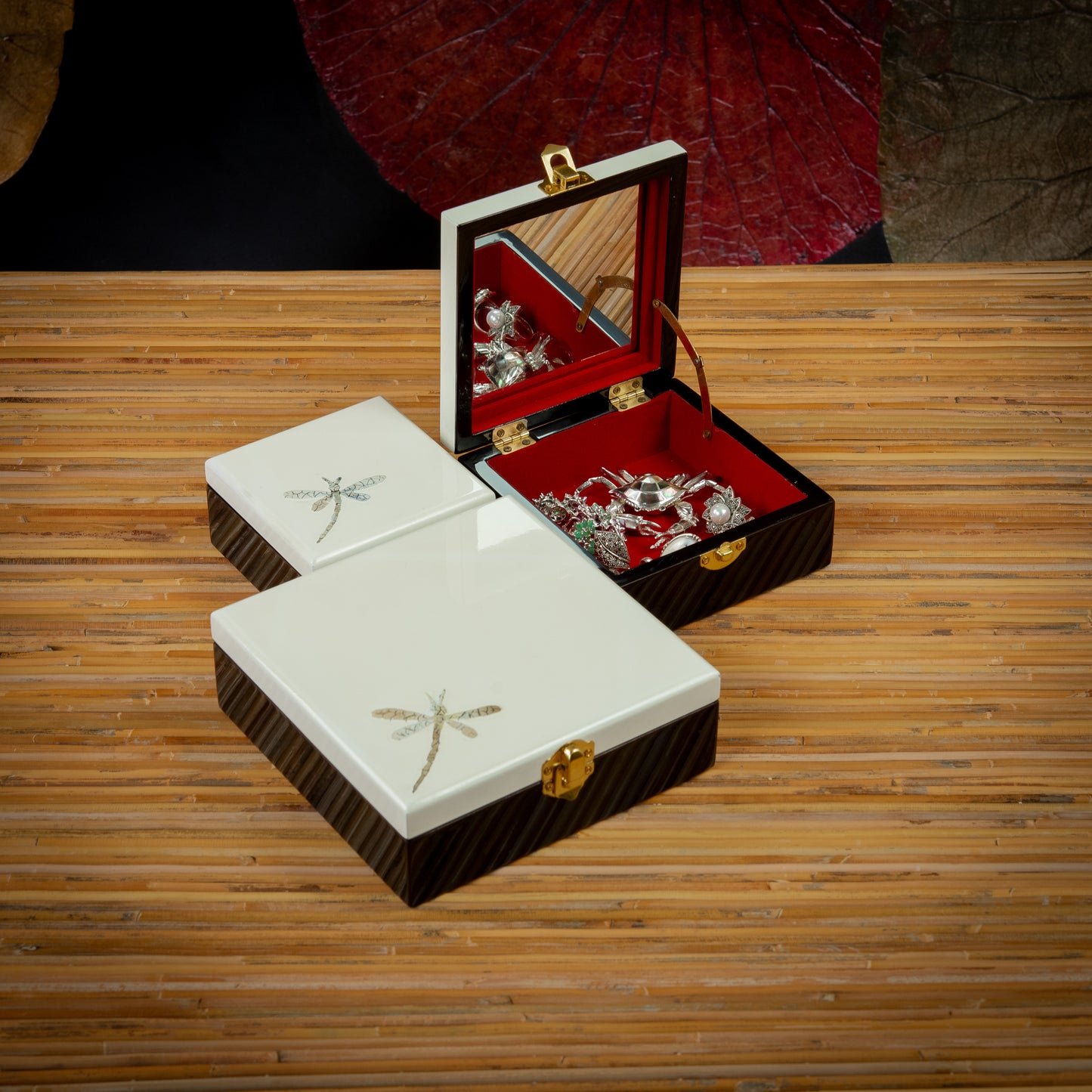 Dragonfly Design Square Lacquer Jewelry Box with Mirror and Egg Shell