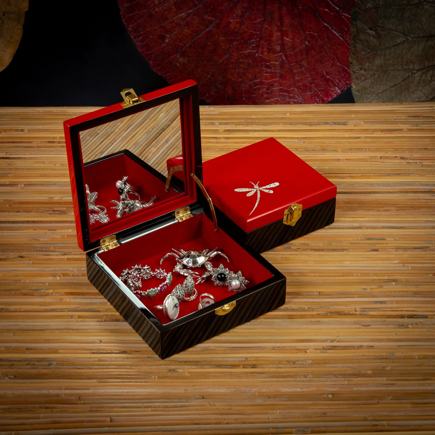 Dragonfly Design Square Lacquer Jewelry Box with Mirror and Egg Shell