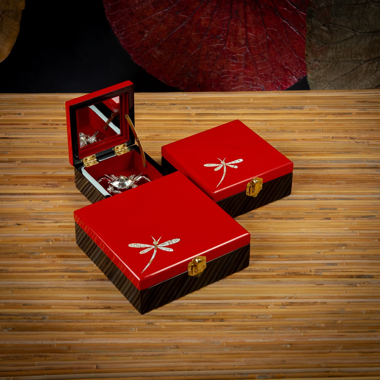 Dragonfly Design Square Lacquer Jewelry Box with Mirror and Egg Shell